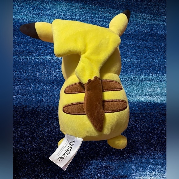 Pokémon Pikachu plush - Picture 2 of 2